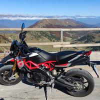 aprilia dorsoduro 900