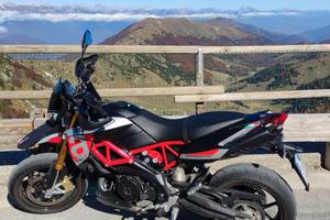 aprilia dorsoduro 900