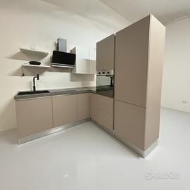 Cucina Angolare Moderna Completa di Elettrodomesti
