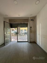 NEGOZIO A ARZANO