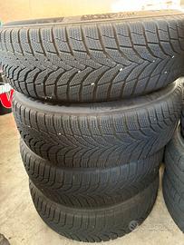 Cerchi Mak con gomme invernali