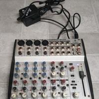 Mixer 12 canali Behringer