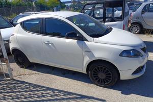 LANCIA YPSILON 2022 IBRIDO