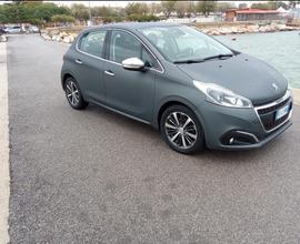 Peugeot 208 - 2016