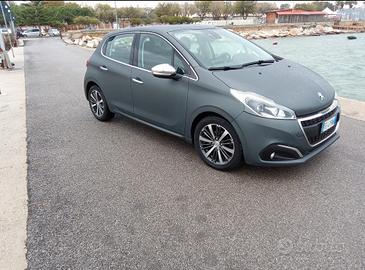 Peugeot 208 - 2016