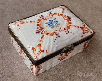 Scatola portaoggetti in porcellana Sèvres