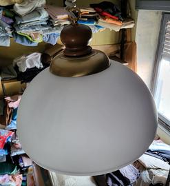 Lampada a sospensione anni 60 in vetro opalino