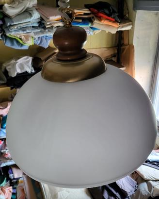 Lampada a sospensione anni 60 in vetro opalino
