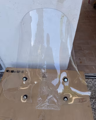 Parabrezza con Attacchi Isotta Vespa 300 Gts
