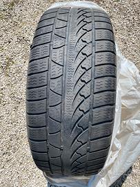 Gomme auto 215 50 R17