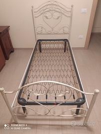 Letto in ferro battuto una piazza