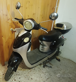 Vitale scooter bici elettrica