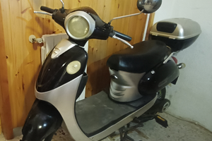 Vitale scooter bici elettrica