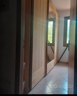 armadio 4 stagioni in legno stupendo