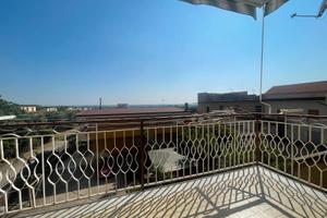 Appartamento 95 mq con box - vitulazio