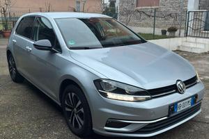 Volkswagen golf 7.5 NAVI. Park pilot