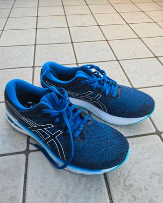 Scarpa Asics GT2000 taglia 42,5 US9