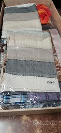 NUOVI lotto di 60 foulard e sciarpe in misto seta