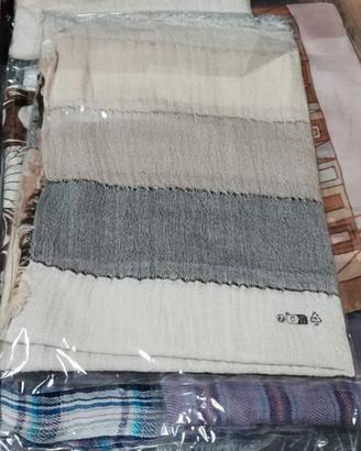 NUOVI lotto di 60 foulard e sciarpe in misto seta