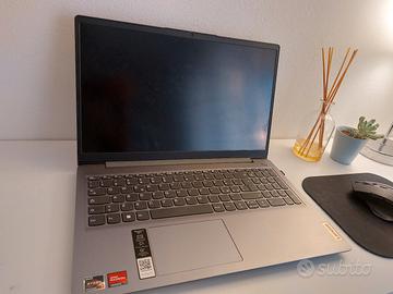 Pc portatile lenovo 
