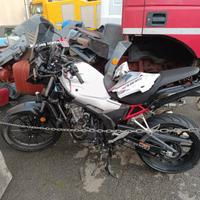 Honda CB500X incidentata