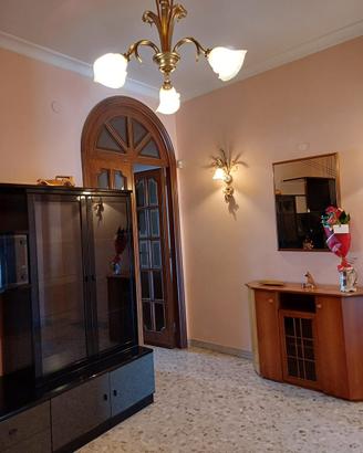 Camera/posto letto per studentesse/lavoratrici