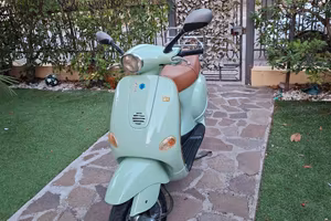Vespa ET4 del 1998.