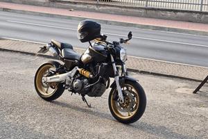 Moto Yamaha MT3