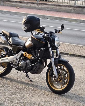 Moto Yamaha MT3