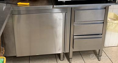 Cassettiera piu armadio porte scorrevoli