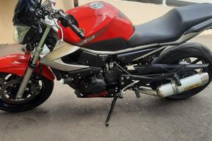 Moto yamaha XJ6 2010