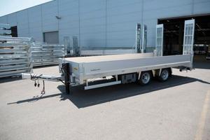 Vendiamo rimorchio Humbaur serie 10000 HBTZ 136224