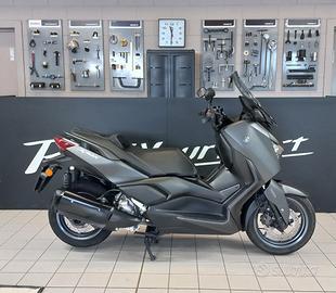 Yamaha X-Max 300
