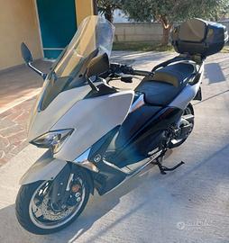 Scooter TMAX