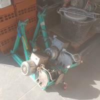 Montacarichi e tagliapiastrelle