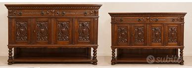 Coppia credenze in legno intagliato