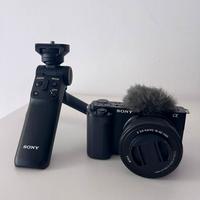Sony ZV-E10 con obiettivo 16-50mm OSS - kit