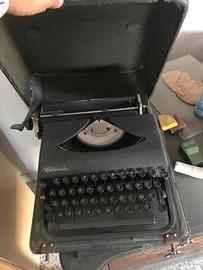 Macchina da scrivere d ' epoca