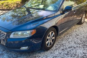 Volvo V70,- 2014 -,4,814 lunghezza , 260 000km  se