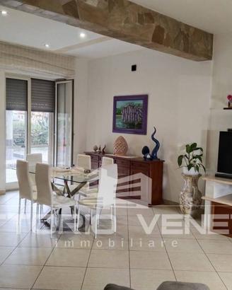 Appartamento di 163 m² con 5 locali a Capaccio Pae