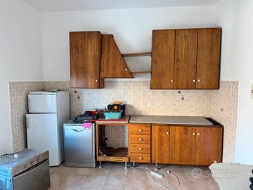 Cucina in legno massello