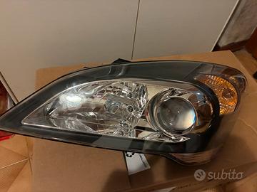 Faro sinistro auto Kia ceed 2011