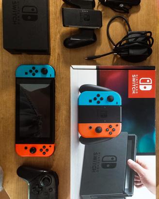 Nintendo Switch con Pro Controller e accessori (co