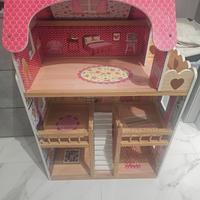 casa delle bambole in legno