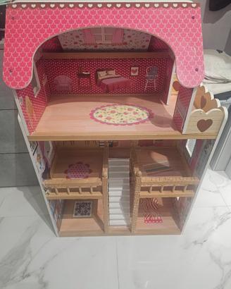 casa delle bambole in legno