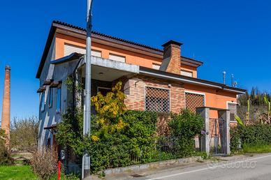 VILLA SINGOLA A CALLIANO