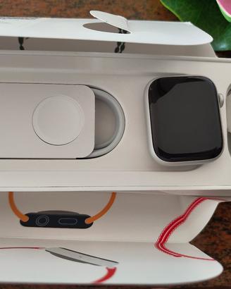 Apple Watch 8 Wi-Fi+LTE 45mm
