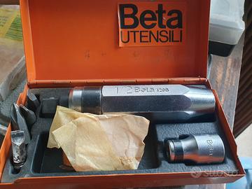 cacciavite a percussione