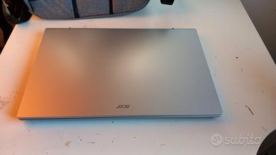 pc Aspire 3 15 solo la scatola è aperta €450