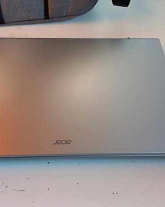 pc Aspire 3 15 solo la scatola è aperta €450